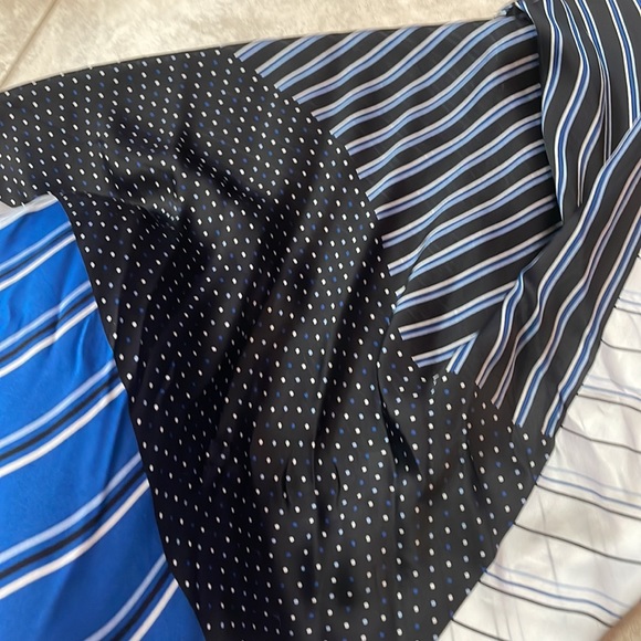 White House black market color block scarf - Picture 4 of 5